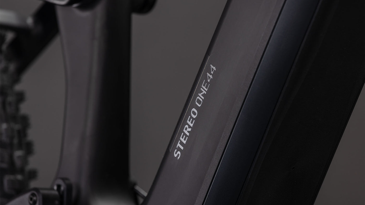 Cube Stereo Hybrid ONE44 HPC Race 800