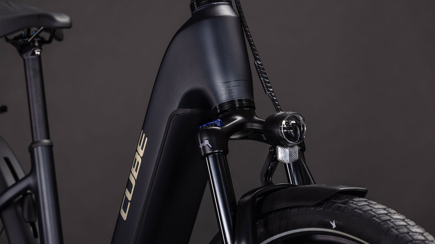 Cube Touring Hybrid ONE 600